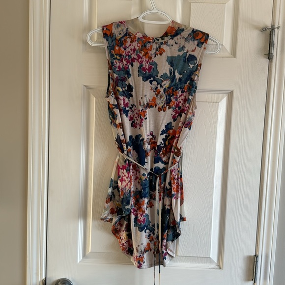 Anthropologie - Sleeveless Blouse - Size M - Picture 4 of 4